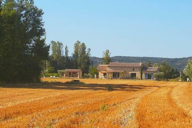 Fontaine De Cerier Bed & Breakfast Castillon-du-Gard Exterior foto